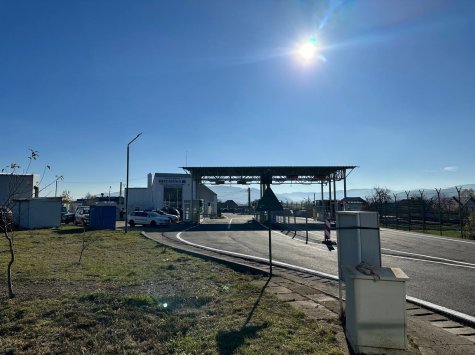 Затори на 11 пунктах пропуску — черги на кордоні України зранку